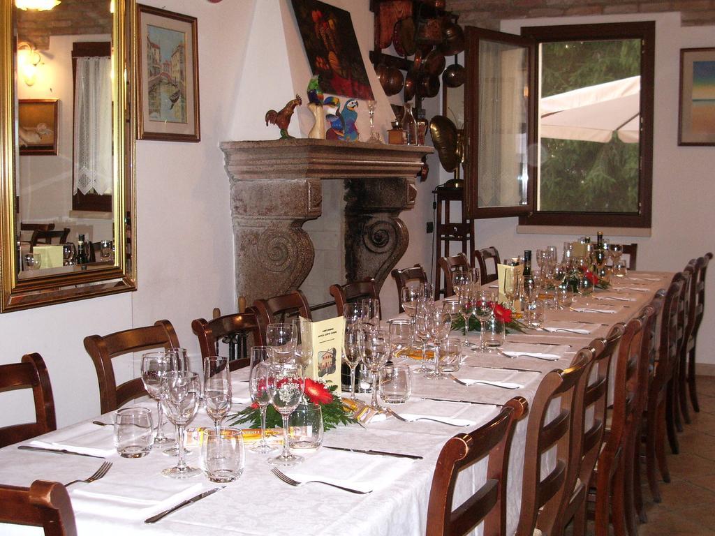 Agriturismo Antica Corte Cason Ronco allʼAdige Exteriör bild